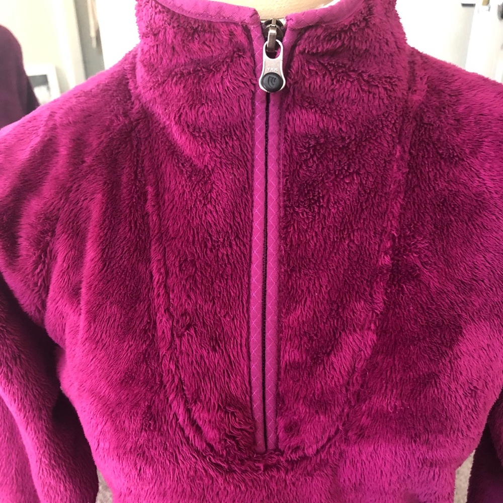 The North Face Magenta Fleece Jacket - Picture 3 of 13